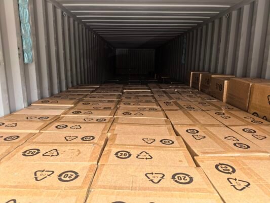 800 cartons are loaded