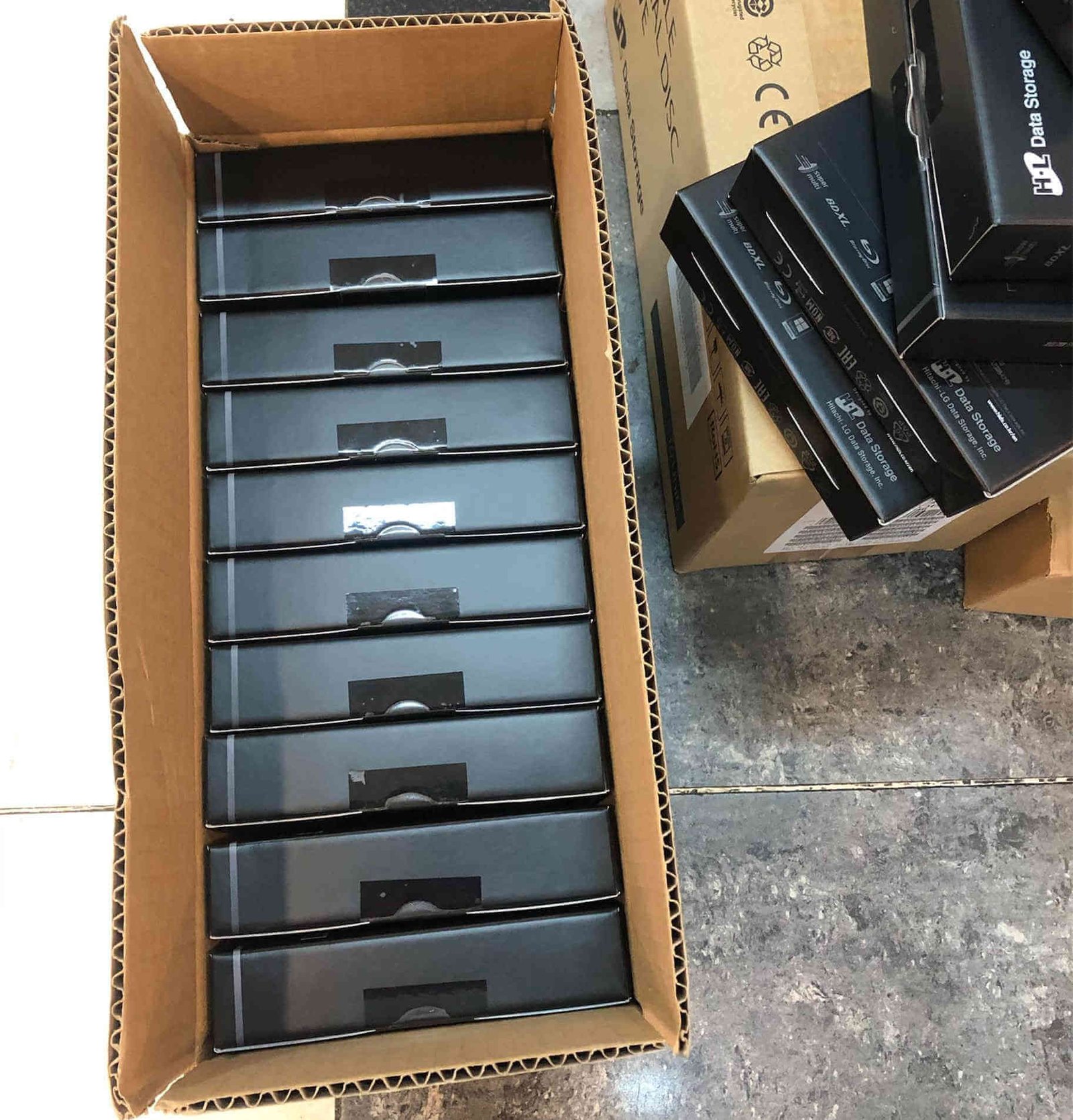 Hitachi-LG BP55EB40 USB 2.0 External Blu-ray Writer Drive BDXL M-DISC CD DVD Burner & Reader for PC and Mac - Image 5